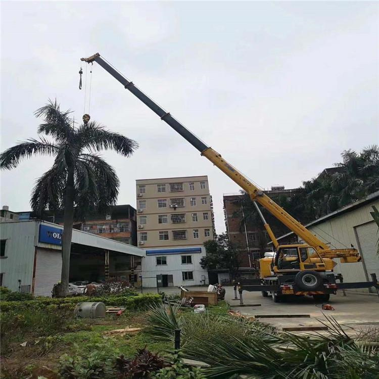 辉县12吨吊车出租一天的收费标准是什么