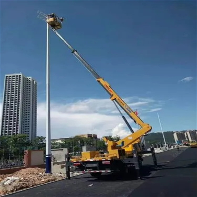 辉县维修路灯的曲臂升降车出租