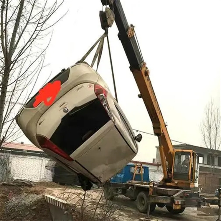 辉县随时待命，吊车24小时道路救援服务全解析