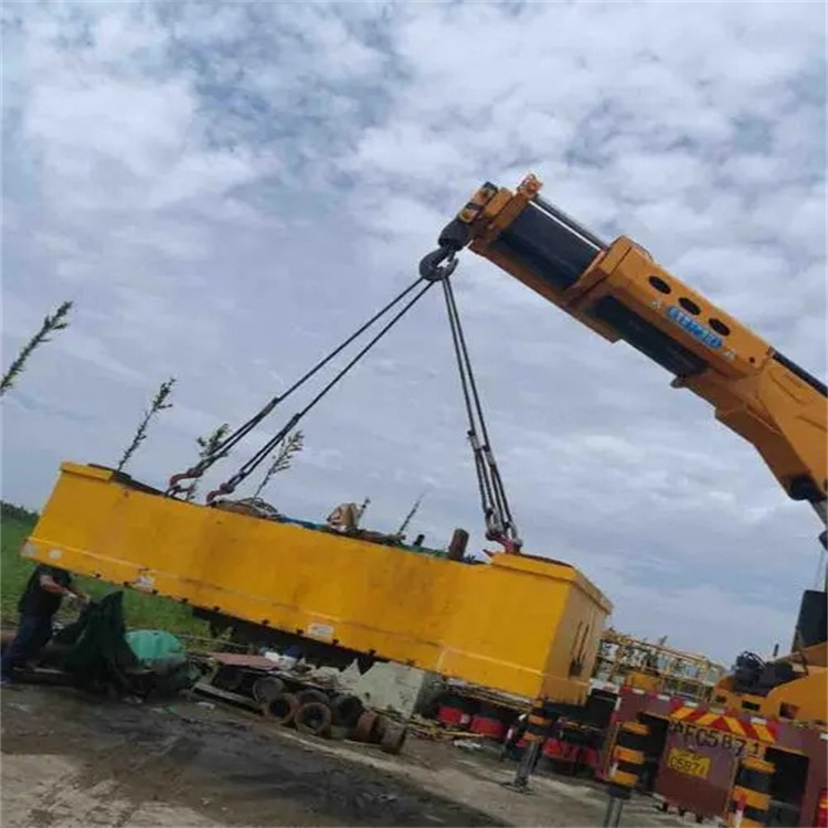 辉县随车吊吊集装箱怎么吊